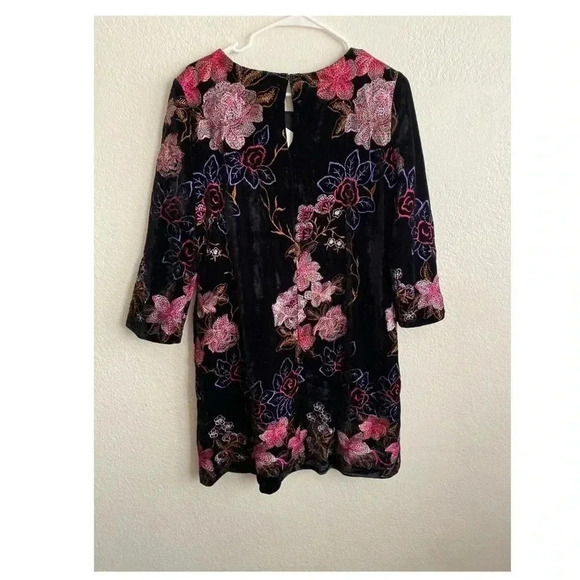 🆕 ECI Vintage Floral Embroidery Velvet Dress 8🆕 - Picture 4 of 12